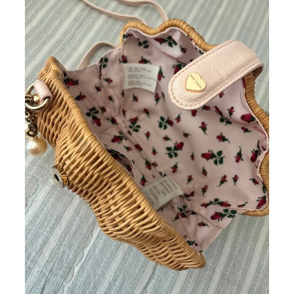 Betsey Johnson What the Shell Straw Wicker Crossbody Pearl Charm Purse Shell Bag - Picture 6 of 8